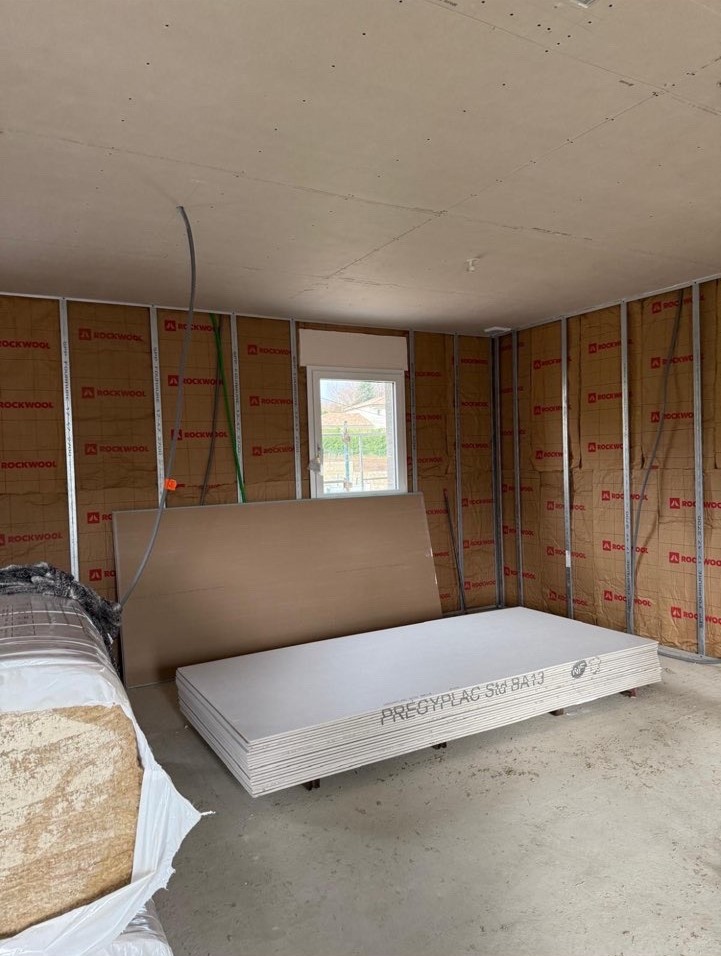 Isolation et plaques de plâtre par Instantbat