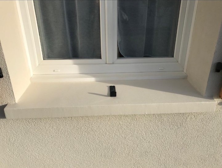 Peinture extérieure et appui de fenêtre par Instantbat